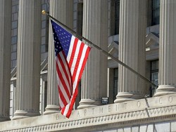 СМИ: США стремятся нарастить экспорт оружия для противостояния России