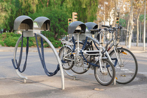 Умные парковки для велосипедов - новое удобство Барселоны