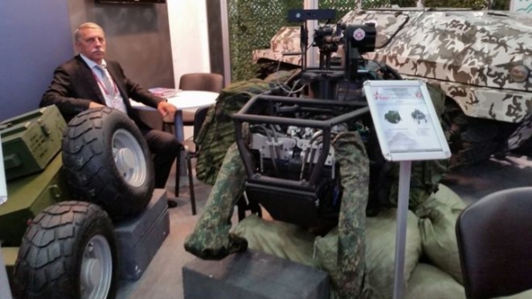 На выставке Армия-2016  показали боевого робота "Хищника"