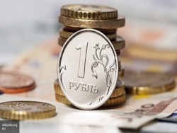 Так ли уж крепок: рубль больше не может игнорировать нефть