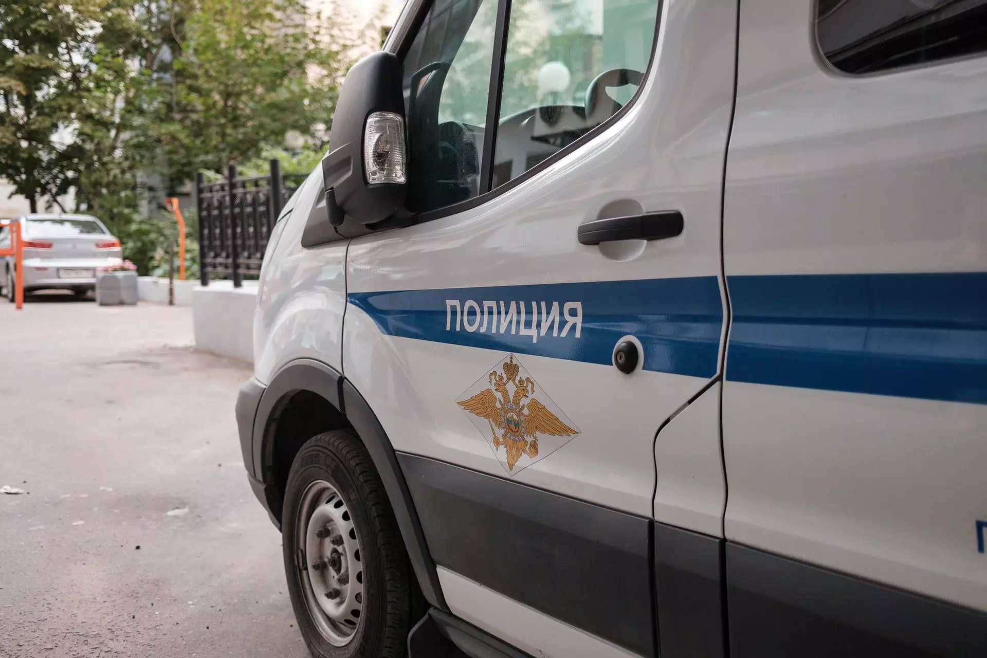 Педофил изнасиловал 12-летнюю девочку в московском парке